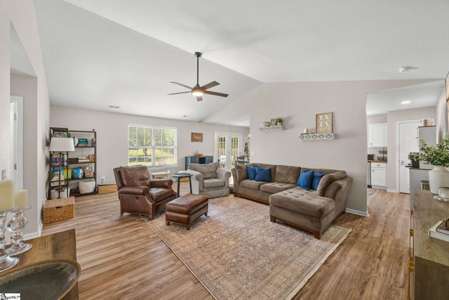 4 Richmond Drive, Greenville, SC 29617