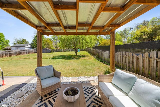 4 Richmond Drive, Greenville, SC 29617