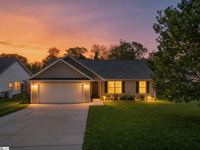4 Richmond Drive, Greenville, SC 29617