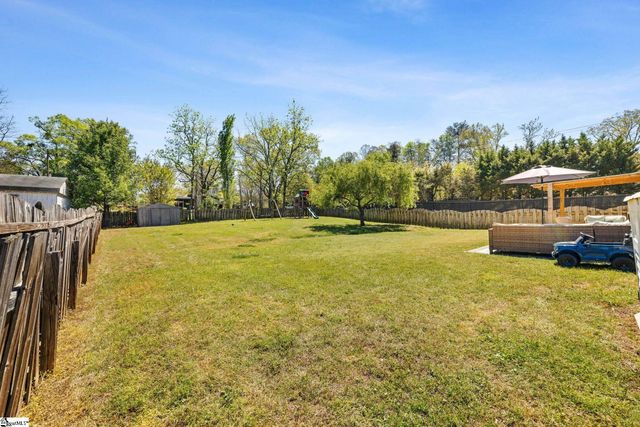 4 Richmond Drive, Greenville, SC 29617