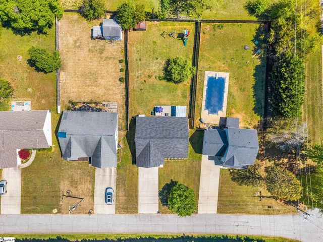 4 Richmond Drive, Greenville, SC 29617