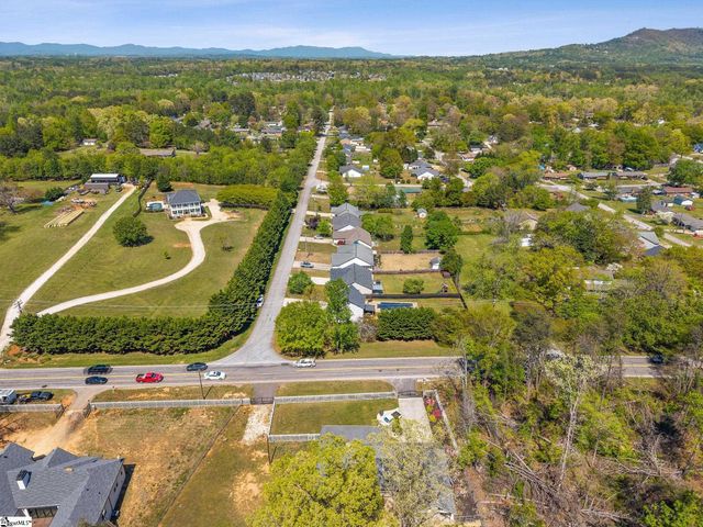 4 Richmond Drive, Greenville, SC 29617