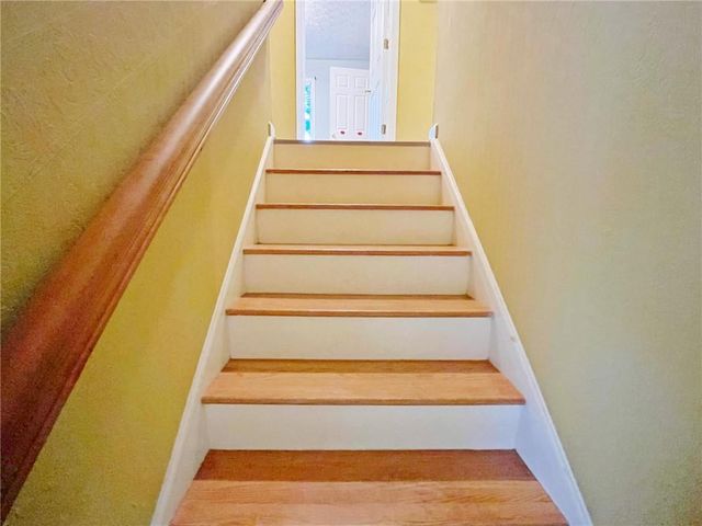 3060 Oak Meadow Drive, Snellville, GA 30078