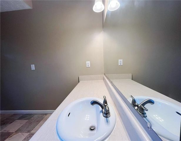 3060 Oak Meadow Drive, Snellville, GA 30078