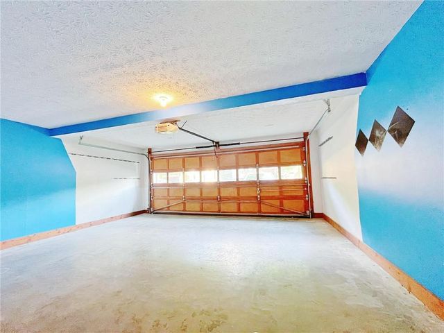 3060 Oak Meadow Drive, Snellville, GA 30078