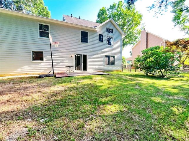 3060 Oak Meadow Drive, Snellville, GA 30078