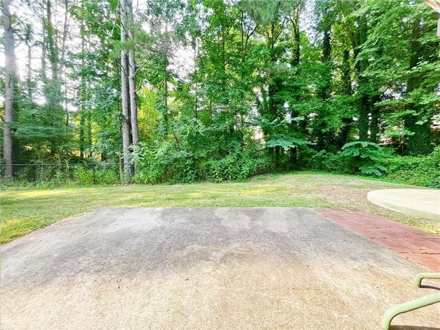 3060 Oak Meadow Drive, Snellville, GA 30078