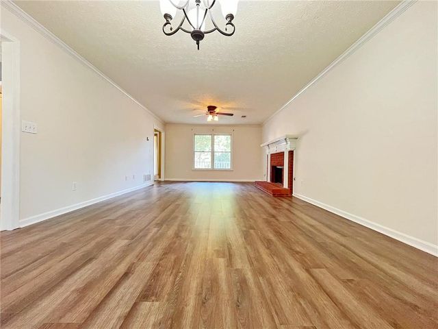 3060 Oak Meadow Drive, Snellville, GA 30078
