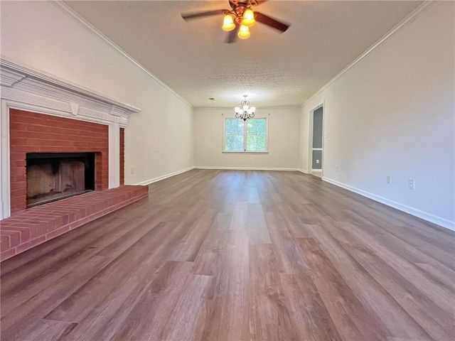 3060 Oak Meadow Drive, Snellville, GA 30078