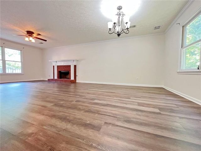 3060 Oak Meadow Drive, Snellville, GA 30078