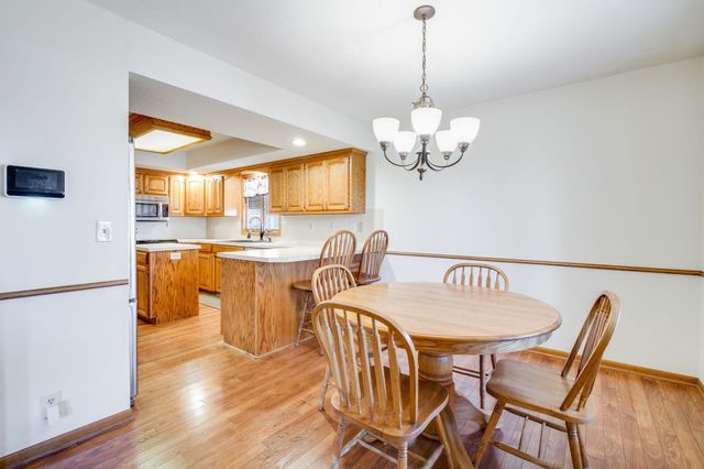 118 Chapel Dr, Andover, KS 67002