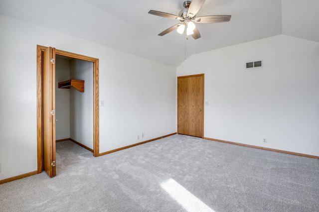 118 Chapel Dr, Andover, KS 67002