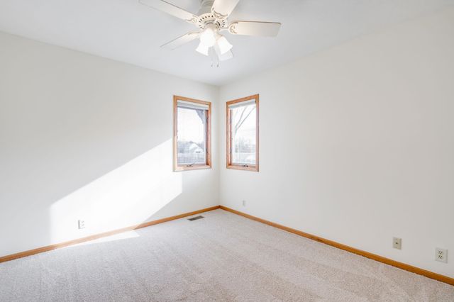 118 Chapel Dr, Andover, KS 67002