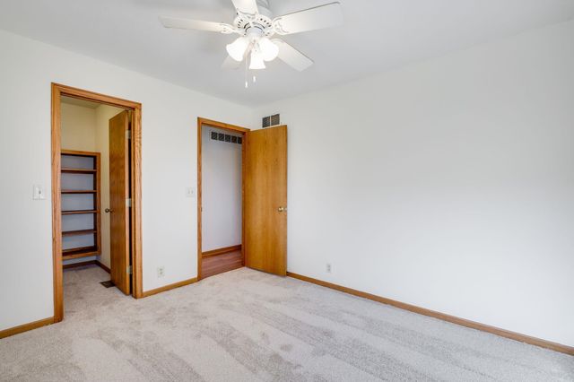 118 Chapel Dr, Andover, KS 67002