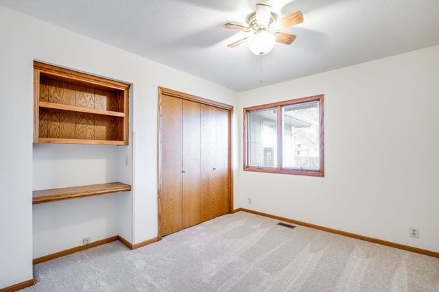 118 Chapel Dr, Andover, KS 67002