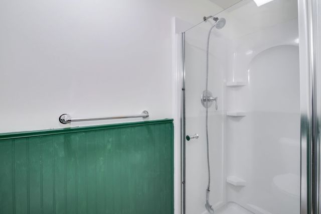 118 Chapel Dr, Andover, KS 67002