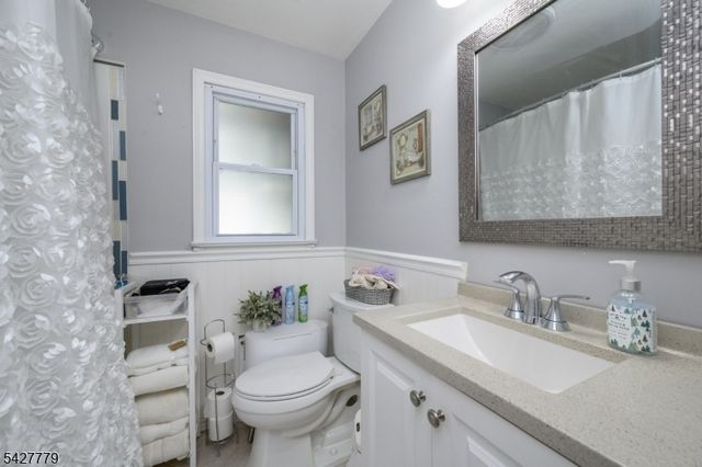 315 S 19Th Ave, Manville Boro, NJ 08835