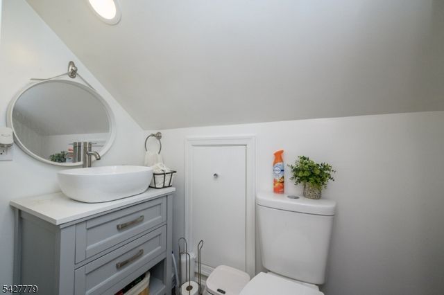 315 S 19Th Ave, Manville Boro, NJ 08835