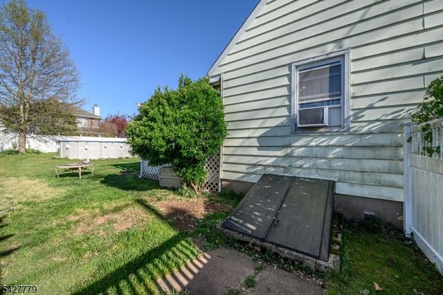 315 S 19Th Ave, Manville Boro, NJ 08835