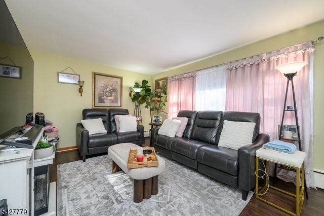 315 S 19Th Ave, Manville Boro, NJ 08835