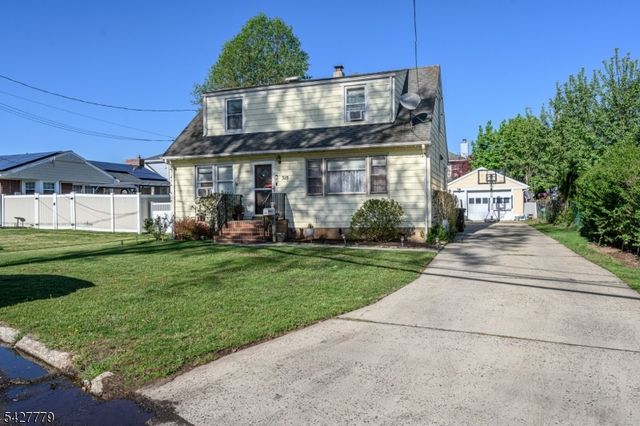 315 S 19Th Ave, Manville Boro, NJ 08835