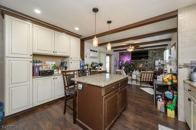 315 S 19Th Ave, Manville Boro, NJ 08835