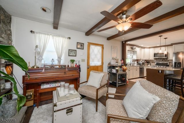 315 S 19Th Ave, Manville Boro, NJ 08835