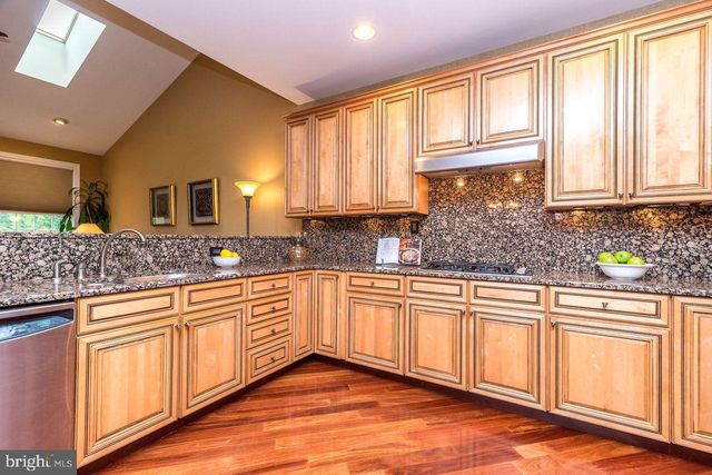 23 BRIANNA RD, Holland, PA 18966