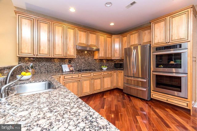 23 BRIANNA RD, Holland, PA 18966