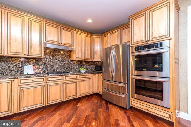 23 BRIANNA RD, Holland, PA 18966