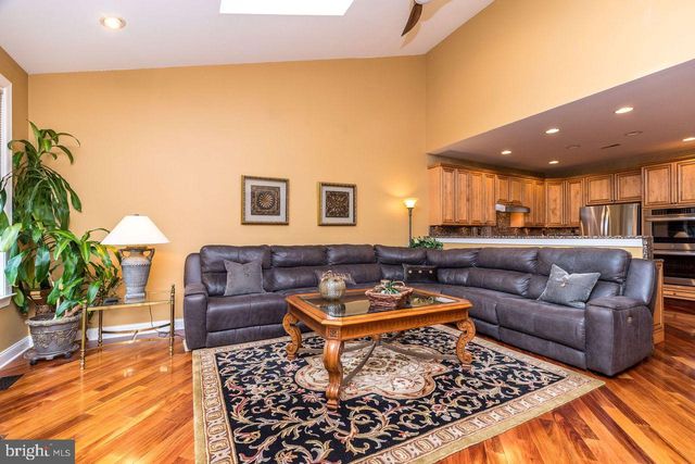 23 BRIANNA RD, Holland, PA 18966