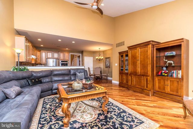 23 BRIANNA RD, Holland, PA 18966