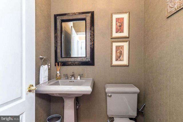 23 BRIANNA RD, Holland, PA 18966