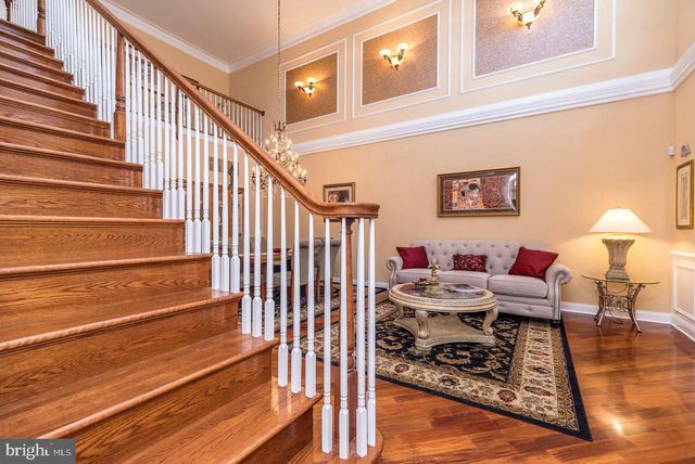 23 BRIANNA RD, Holland, PA 18966