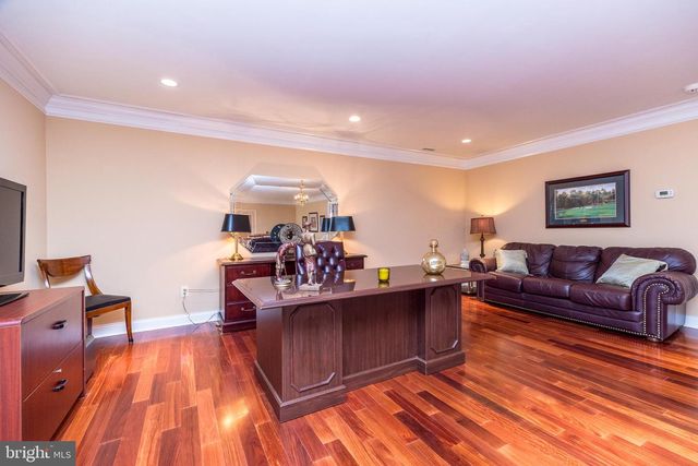 23 BRIANNA RD, Holland, PA 18966