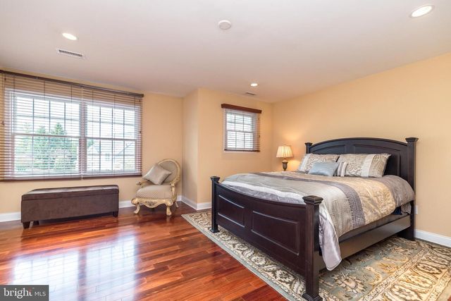 23 BRIANNA RD, Holland, PA 18966