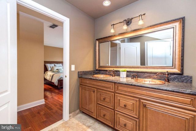 23 BRIANNA RD, Holland, PA 18966