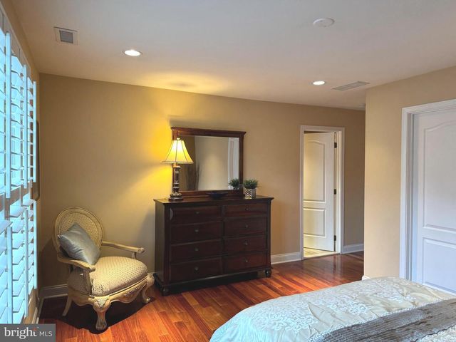 23 BRIANNA RD, Holland, PA 18966