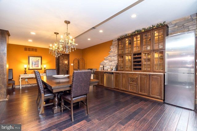 23 BRIANNA RD, Holland, PA 18966