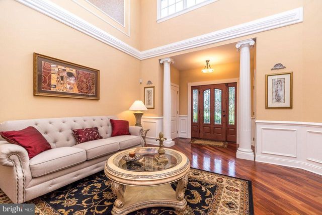 23 BRIANNA RD, Holland, PA 18966