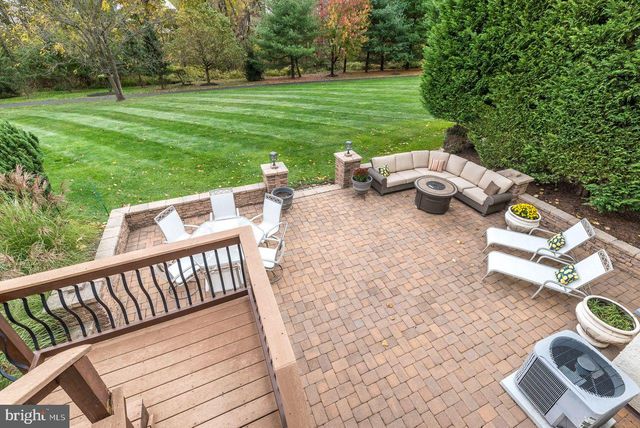 23 BRIANNA RD, Holland, PA 18966