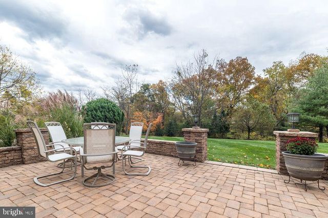 23 BRIANNA RD, Holland, PA 18966