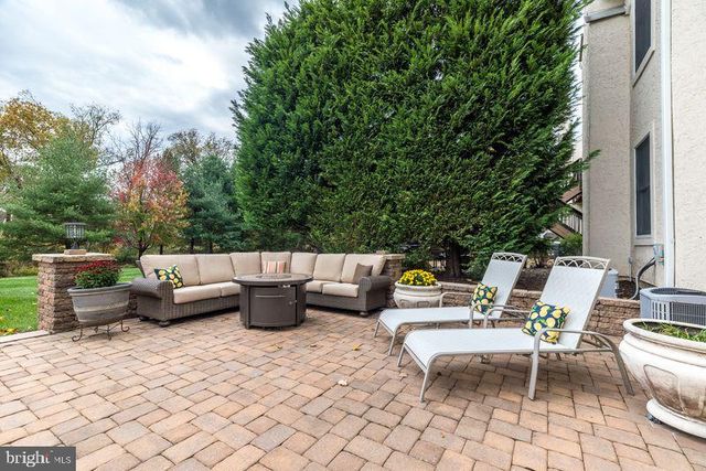 23 BRIANNA RD, Holland, PA 18966