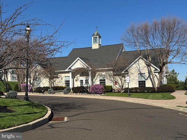 23 BRIANNA RD, Holland, PA 18966