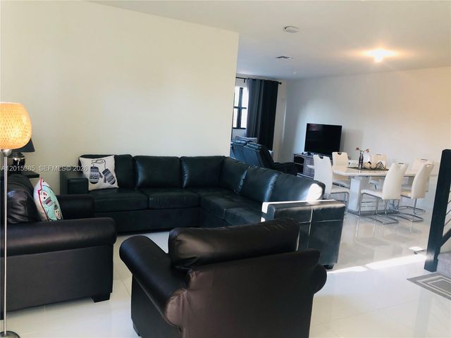 10597 NW NW 81 TERRACE 10597, Doral, FL 33178