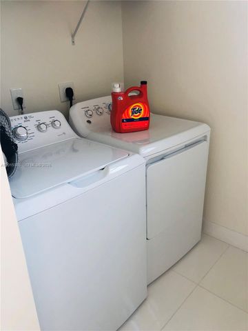 10597 NW NW 81 TERRACE 10597, Doral, FL 33178