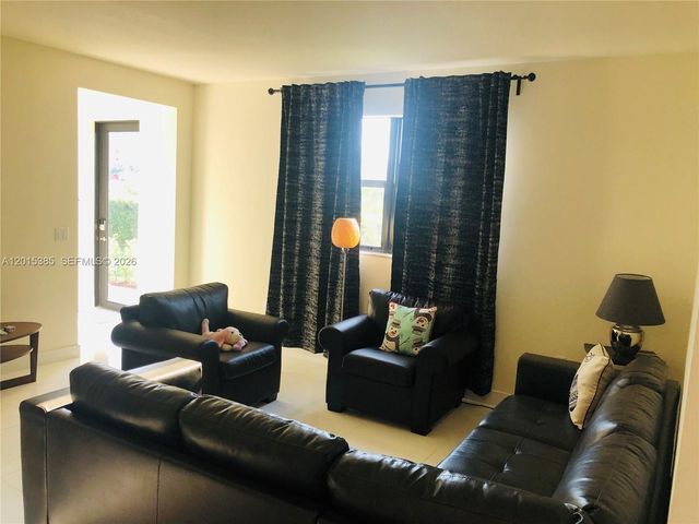 10597 NW NW 81 TERRACE 10597, Doral, FL 33178