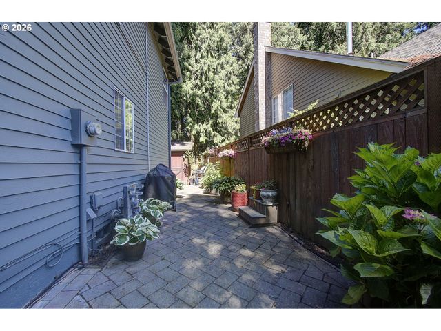 16165 Sw COPPER CREEK Dr, Portland, OR 97224