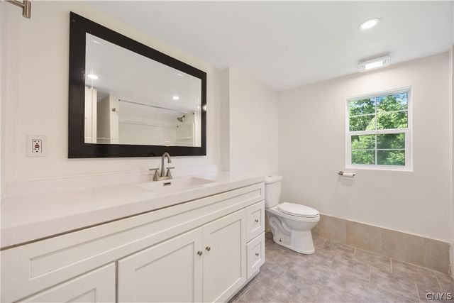 8360 Cazenovia Road, Pompey, NY 13104