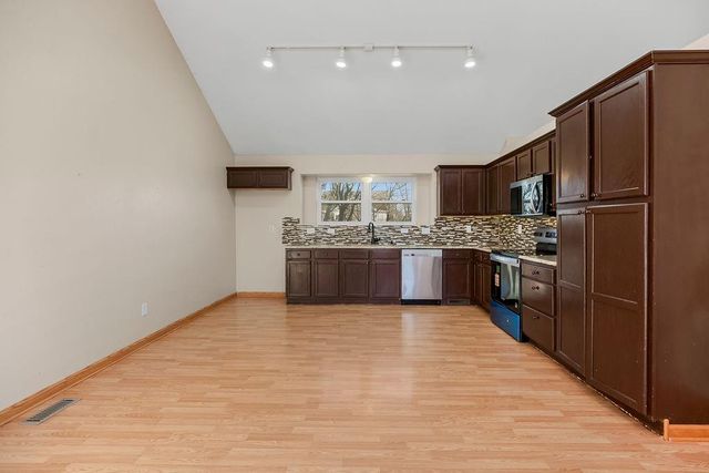 1003 Madelyn Drive, Kearney, MO 64060